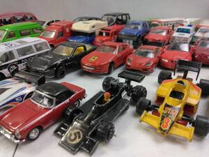 M2 棚14 現状品　メーカー色々 ミニカー50台セット　HOTWheels majorette WELLY KYOSHO Siku Maisto Dinpet RENAULT KONAMI など　3/23