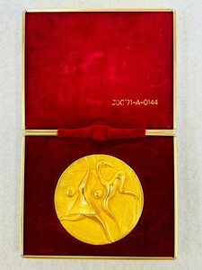 札幌オリンピック金メダル　岡本太郎 ケース付 アンティーク コレクション
