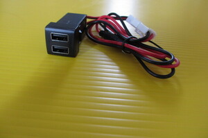 ハイゼットトラック ハイゼットジャンボ S500P S510P 後期 増設USBポート 2ポート仕様 22.5mm×22.5mmサイズ