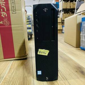 ◎070【通電OK／詳細不明】HP Z2 SFF G4 Workstation 2YW30AV メモリ無し 省スペース型 エントリーワークステーション ツールレス筐体