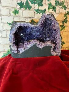 アメジスト (紫水晶) ドーム群晶　原石　キラキラ