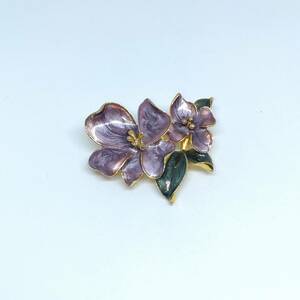 ブローチ 花のモチーフ パープル 七宝焼 レディース アクセサリー 胸飾り 幅約4.3cm　 　【3861】