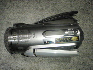 P002-02 Panasonic製ビデオカメラ HDC-SD1 (パーツ取り品)