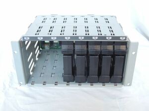 GIGABYTE GC-BHT8 REV:1.0 12Gb/s 2.5インチ SAS/SATA ケージ