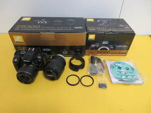 165)Nikon ニコン D5300 ダブルズームキット2 BLACK/Nikon AF-S DX NIKKOR 18-55ｍｍ 1:3.5-5.6・55-200mm 1:4-5.6 G VRⅡ 現状品