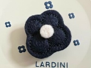 新品◆LARDINI◆濃紺×白フェルト製ブートニエール◆ダークネイビー×ホワイト◆コート ジャケット用◆ラペルピン◆ブローチ◆ラルディーニ