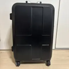 innovator スーツケース　※コロ不良あり