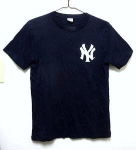 ●Majestic ATHLETIC マジェスティック アスレティック / MLB ニューヨーク ヤンキース・ワンポイント・半袖Tシャツ・ネイビー・L / USED