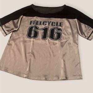 【FEELCYCLE】616 ナンバリングトップス　Size/F　ゴールド×黒　レイヤード　オーバーT　フィールサイクル　フィットネス