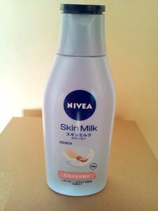 【花王】『NIVEA Skin Milk スキンミルク クリーミィMOISTURE なめらか肌に　ニベアスキンミルクR乾燥肌200g Made in Japn』保湿クリーム