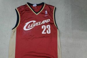 【古着GAME TOPSReebok NBA CLEVELAND CAVS 23 JAMES メッシュタンクトップ Tシャツ赤M】バスケットボールレブロンジェームスリーボック