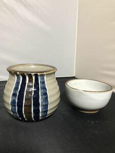 蔵出　碗　器　殻入れ 工芸品 日本の陶磁 一般 染付 2個　まとめて　アンティーク　小さな欠け有