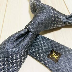 ★美品★ ルイヴィトン LV LOUIS VUITTON ネクタイ ブルー系 モノグラム柄 ブランドネクタイ 灰色 グレー GRY グラデーション シルク100%