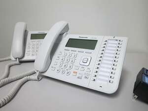■【★特価★】　Panasonic　SIP電話機　【KX-UT136N】　2台　(4)■