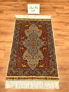 ペルシャ絨毯・最高級ハンド&マシン織り・ 世界最高密度150万ノット ・豪奢なクムデザイン 60cm×90cm g37