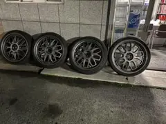 24インチタイヤ／ホイールセット295/30R24