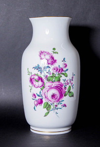 ★★Meissen　マイセン　花瓶　花の絵　フラワー　きれいです　箱あり　大きい　白地に花柄　コレクション品　美品　ユーズド