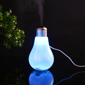 色の変わる電球ソーダ＊アロマディフューザー 加湿器（加湿機） インテリア USB充電式 空気清浄機 ゴールド LEDライト ルームランプ