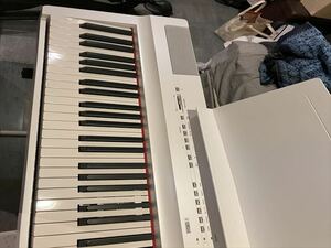 ヤマハ電子ピアノP-125ホワイト