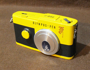 【中古/ジャンク扱い】オリンパス PEN F〈後塗りイエロー〉：OLYMPUS Pen F〈"Yellow" After Paint〉