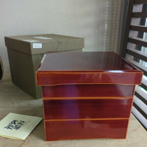 春慶塗　三段　重箱　木製　漆器　美品　茶道具　紙箱　天然木 漆芸 菓子器
