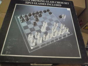 ガラス製 チェス 酒飲み野ためのチェス　ボード　未使用　