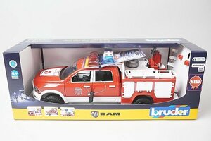 BRUDER ブルーダー 1/16 RAM 2500 消防車 02544
