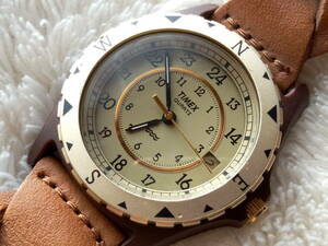 美品　TIMEX　SAFARI/復刻モデル/TW2P88300/　タイメックスサファリ復刻版　メンズ腕時計