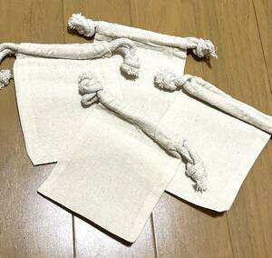 巾着　4枚セット　リメイク　刺繍　イニシャル レース　ワッペン