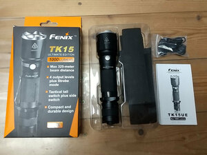 ☆未使用☆FENIX(フェニックス) TK15 XP-L HI V3 LED タクティカルライト Ultimate Edition 明るさ最高1000ルーメン