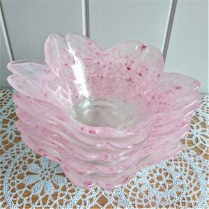 ガラス小鉢　　さくら柄　デザート鉢　ピンク　5個セット　おしゃれ　可愛い