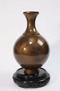 皇室特別記念品☆天皇陛下菊の御紋入梨形青銅花瓶 永遠の御家宝