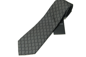 新品 GIORGIO ARMANI (ジョルジオアルマーニ) ハンドメイド 菱形 シルク ネクタイ　イタリア製　ブラック