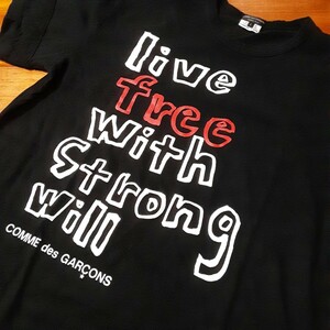 最値!良品!名作「live free with Strong will」デザイン!コム・デ・ギャルソン高級コットン ロゴ プリント Tシャツサイズ!ブラック!黒 L