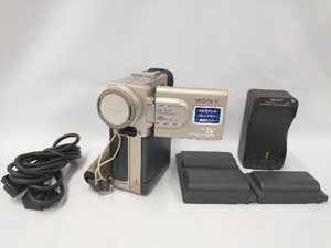 ジャンク 現状品 SONY Handycam DCR-PC10 ※バッテリー取り付け部破損あり