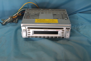 M-093 SONY　CDX-2600　1Dサイズ　FM/AM/ CDプレーヤー