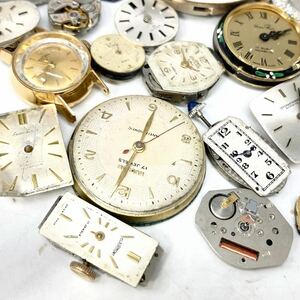■時計ムーブメントおまとめ■m重量約105.5g アクセサリー accessory 部品 文字盤 時計 Watch とけい CE0
