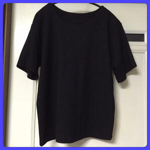 (大きいサイズ)シンプルな黒のカットソー、Tシャツ。 (LL)13号～15号　USED美品
