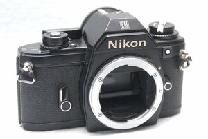 Nikon ニコン 人気の高級一眼レフカメラ EM ボディ 希少な作動品 （腐食無し）