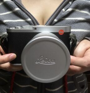 ◆ 送料無料。 極美品。オプション多数。Leica Q Typ116 ライカQシルバー。 シャッターカウントが少ない。