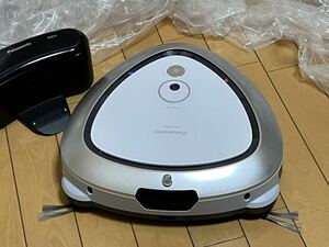 送料無料～（動作品 美品）Panasonic パナソニック RULO ルーロ ロボット掃除機 MC-RS800-W 遠隔操作 （X-25)