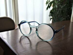 送料無料　北欧デンマークデザイン　老眼鏡に見えない　ラウンド　リーディンググラス +1.0 クリアブルー　グラデーション　レトロ丸メガネ