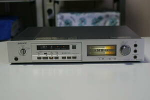 SONY の ステレオ カセット デッキ　TC-K88 (動作品）