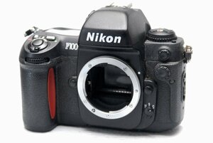 Nikon ニコン 人気のオートフォーカス高級一眼レフカメラ F100ボディ 希少な作動品 （腐食無し）