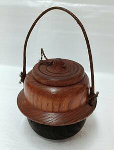 ・古い　天然木製木彫り　茶釜　釜型　小物入れ　オブジェ