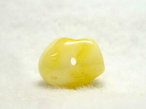 ■蜜蝋琥珀■アンバー ナチュラル約10～15mm1粒 薄黄21-103