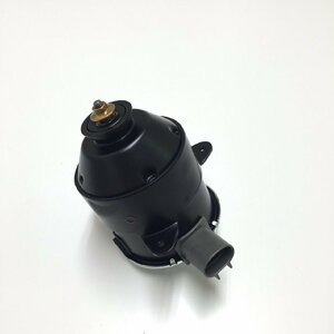 社外新品電動ファンモータートヨタ クルーガーV MCU20W 左側用 対応純正品番：16363-20200