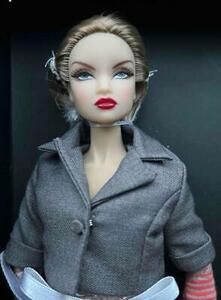 12" Integrity Toys~Pretty Calculated Erin Doll Mini Gift Set~Nu Face~NRFB~Rare 海外 即決