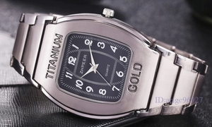 F373★メンズ腕時計　ブルガリのエルゴンっぽいデザインがかっこいい