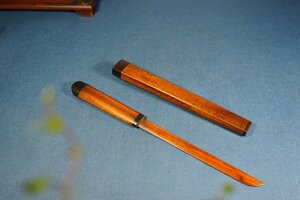 ◆古風堂◆中国 木製 刀 木刀 ナイフ 紙切削工具 花梨木 サイズ：31cm*2cm*1cm 重量：87g